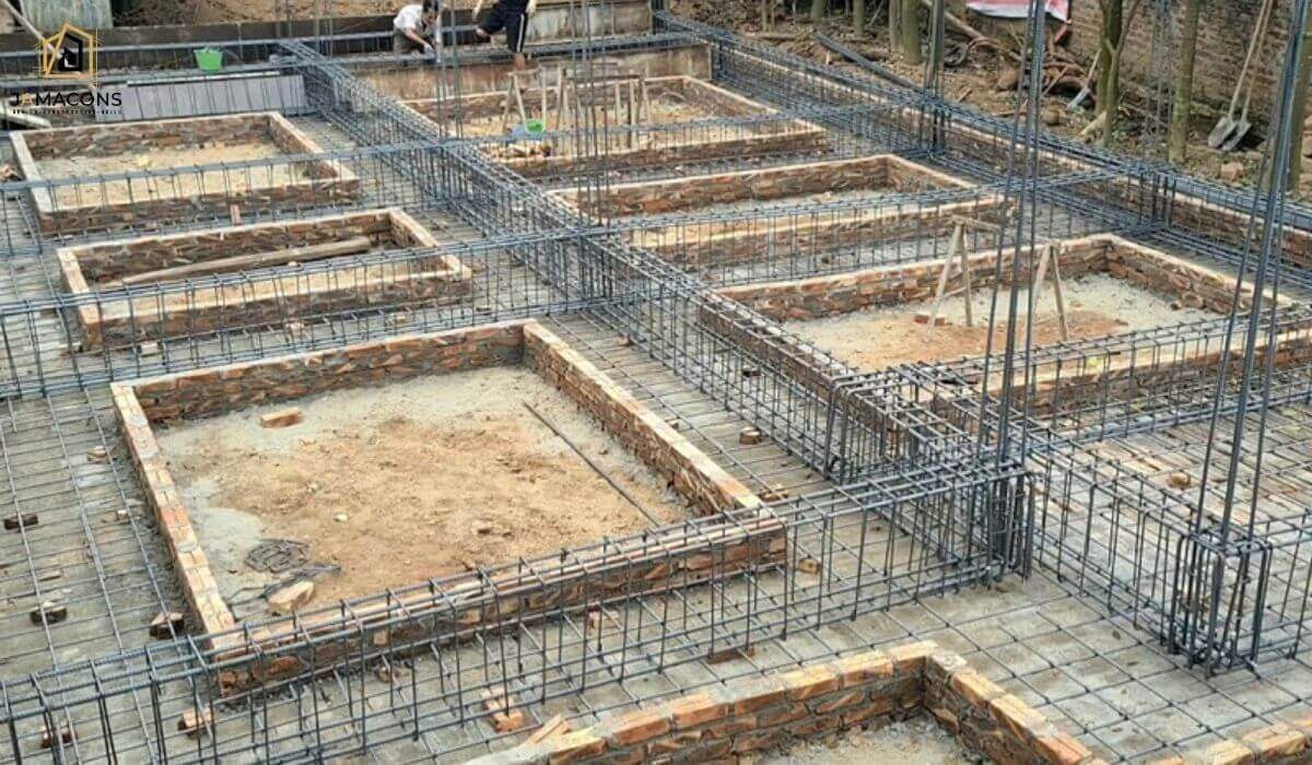 Khi xây nhà cấp 4 trên nền đất yếu cần chú ý gia cố móng để đảm bảo an toàn lâu dài